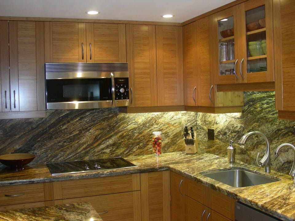 Jenn Air element cooktop. Microwave with both oven & broiling features. No Oven.