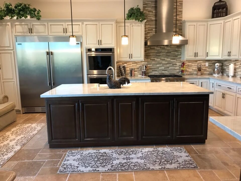 Beautiful Kitchen With full-size refrigerator and freezer a double oven all new!