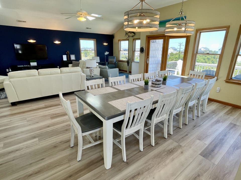 Dining room seats 10-12 with 4 more at counter.