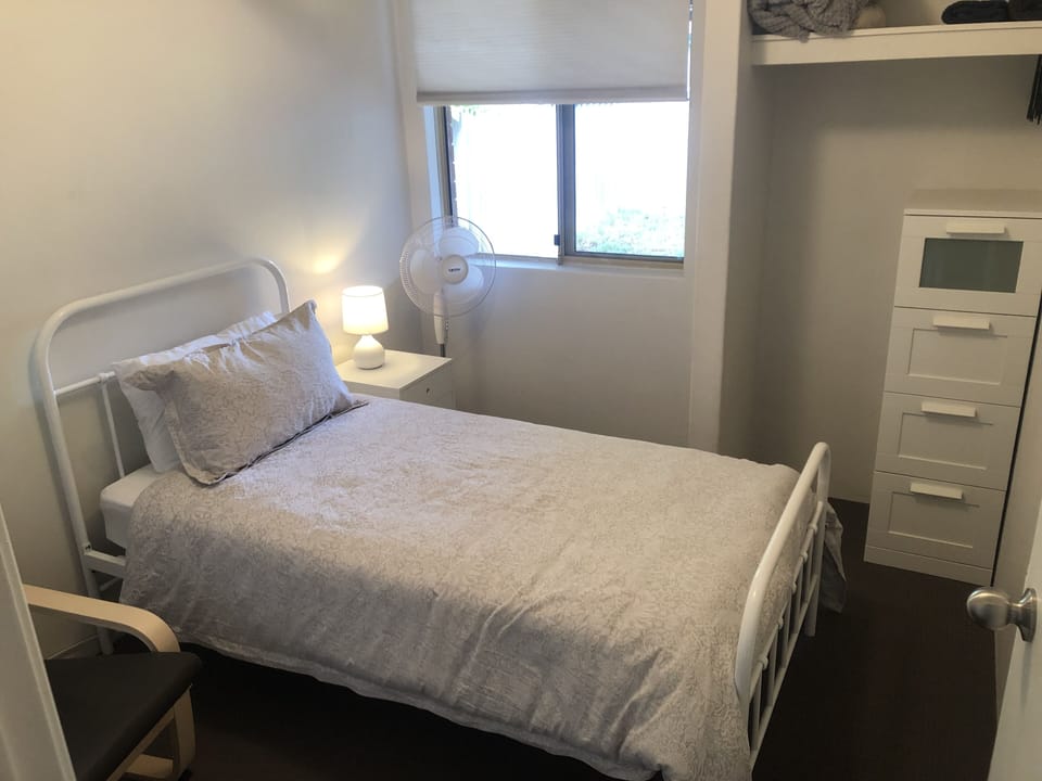Single bedroom
