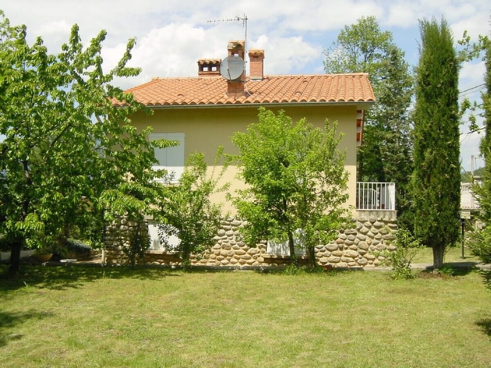 Side view of House and garden