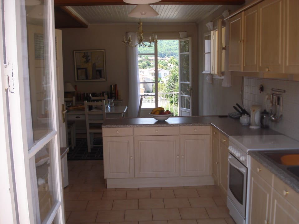 Open plan kitchen
