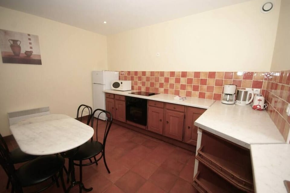 Kitchen (2)