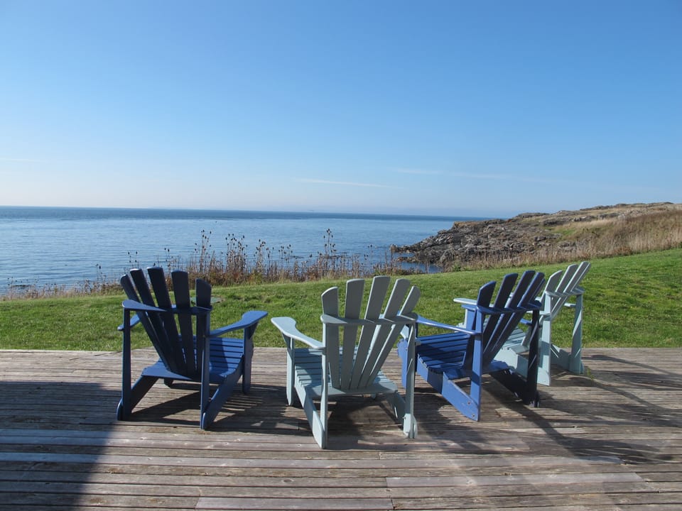 sunny deck


