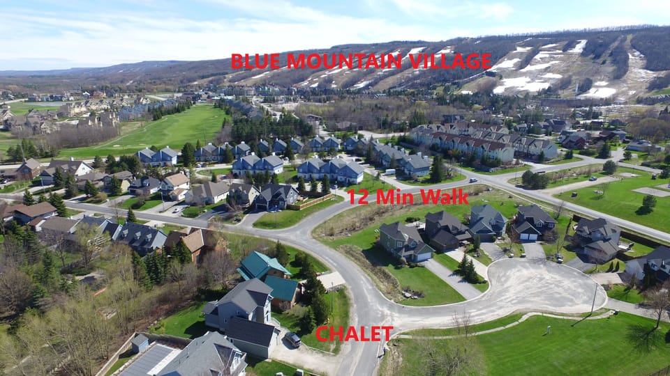 12 minute walk to Blue Mountain Village