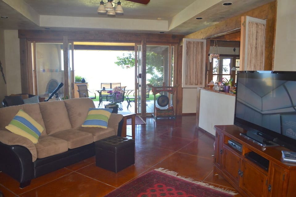From the living room out to the lanai and the ocean.