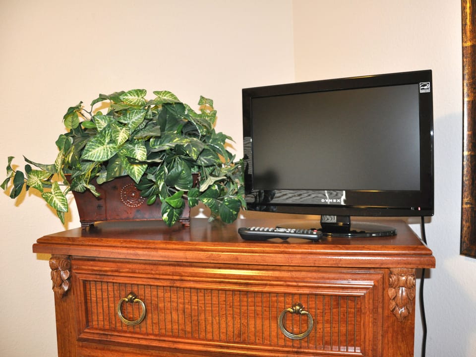 All bedrooms feature modern TVs with full streaming access and BlueRay players.