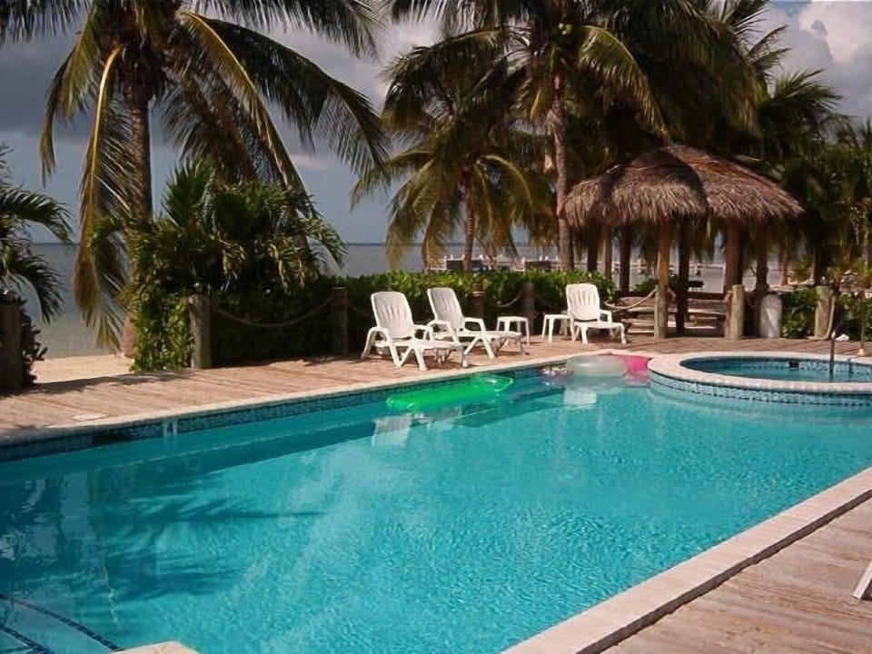 pool/spa at oceanside