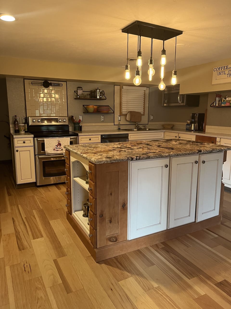 lower level kitchen
