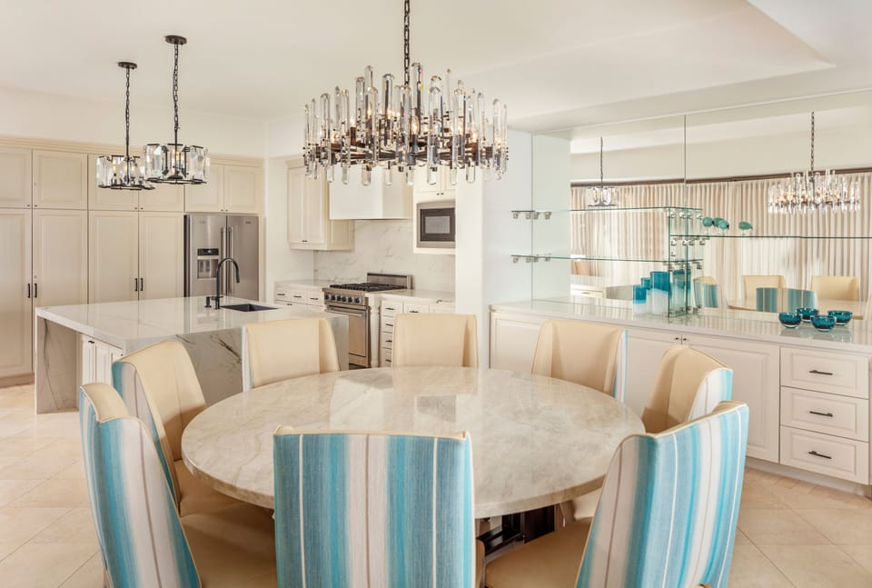 Dining for 8 guests