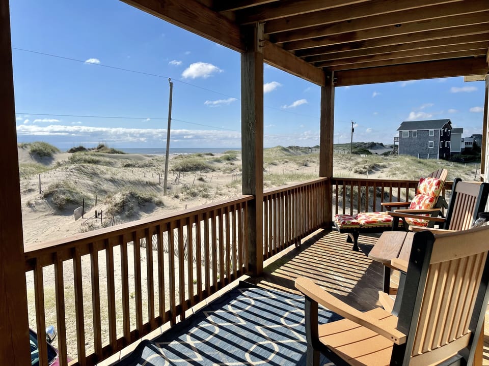 Oceanfront. Gorgeous views, peace and calm.