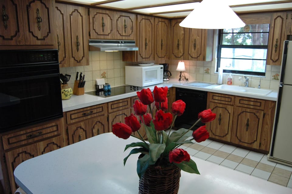 Full Kitchen! 