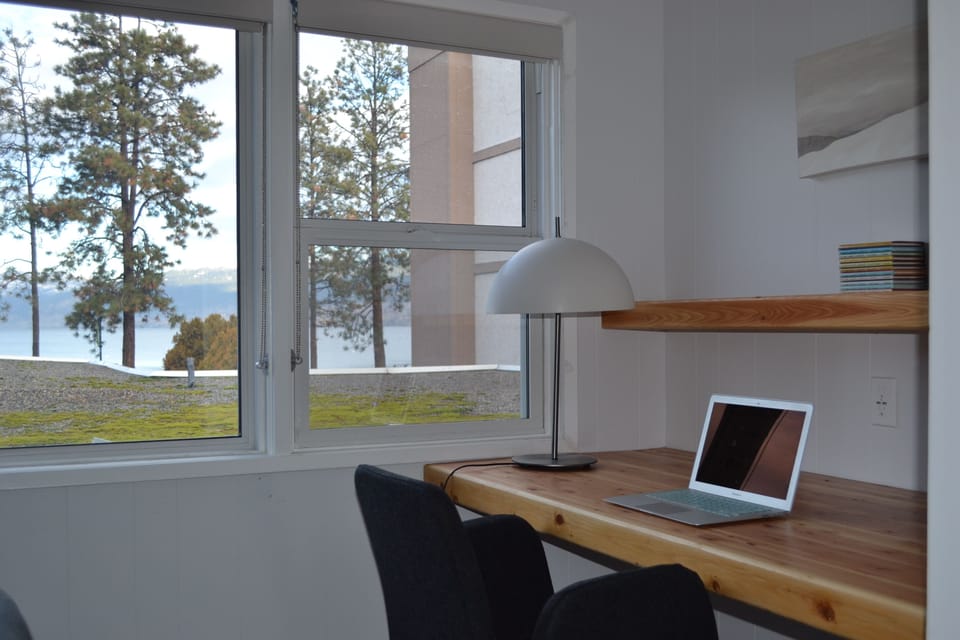 Nice quiet scenic office area with built in desk, shelf and USB port (2nd floor)