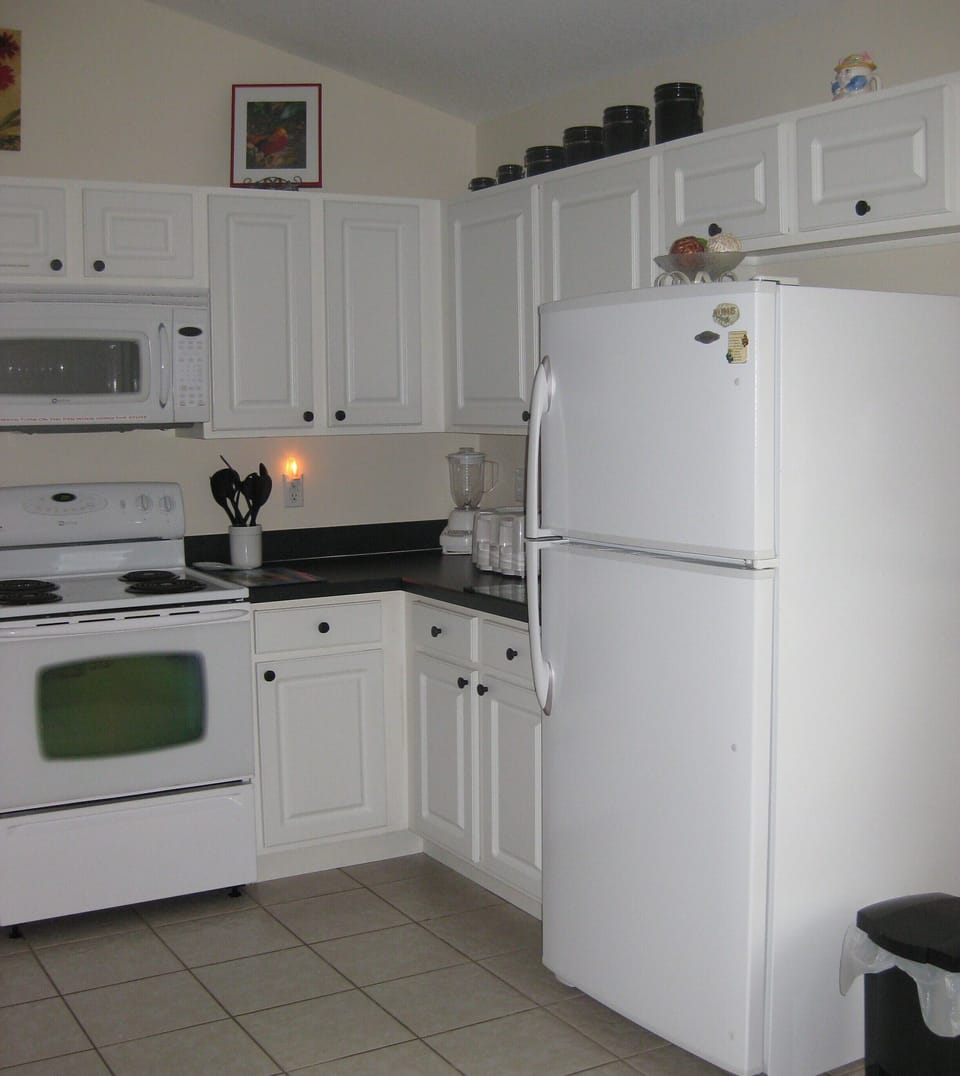Fully equipped kitchen with all NEW amenities. 