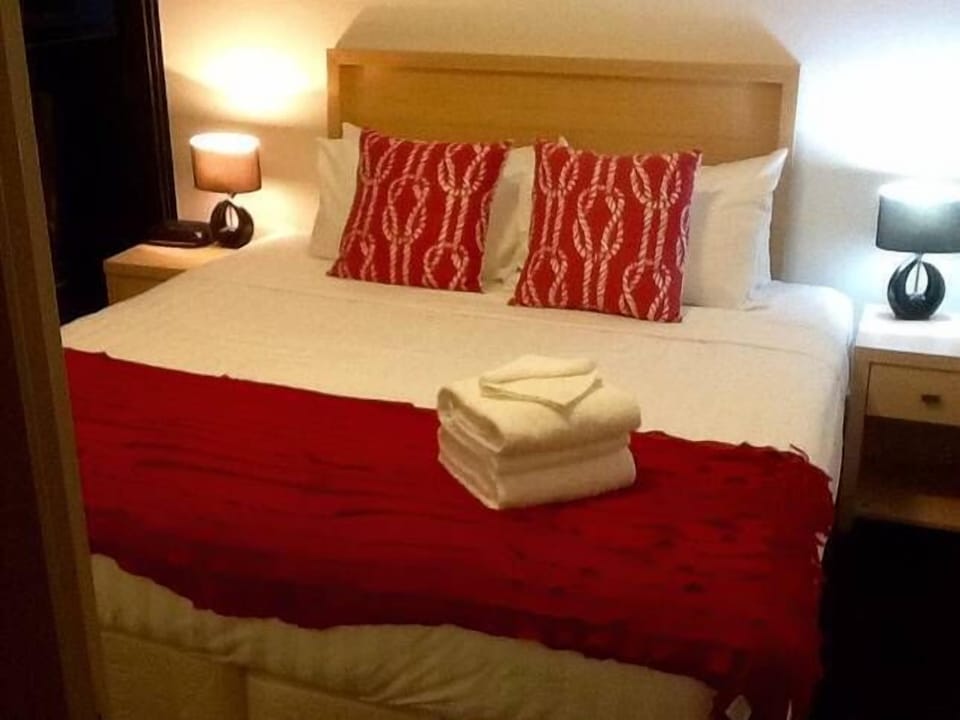 Second bedroom as a queen 