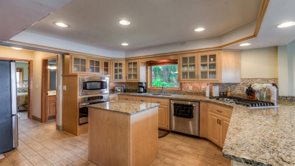 NEW KITCHEN APPLIANCES,DISHWASHER, NEW GAS GRILL, MICROWAVE, OVEN, REFRID FILTER