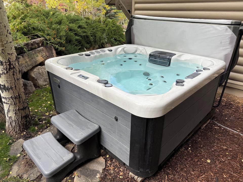 Foxglove Hot Tub