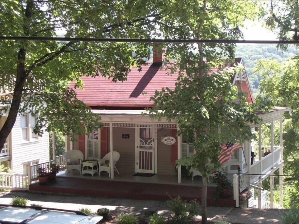A Great Front Porch for Parade and People Watching