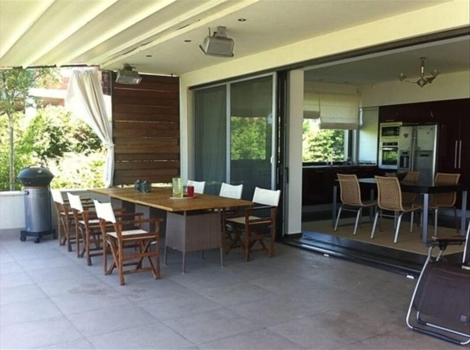 Outdoor terrace
