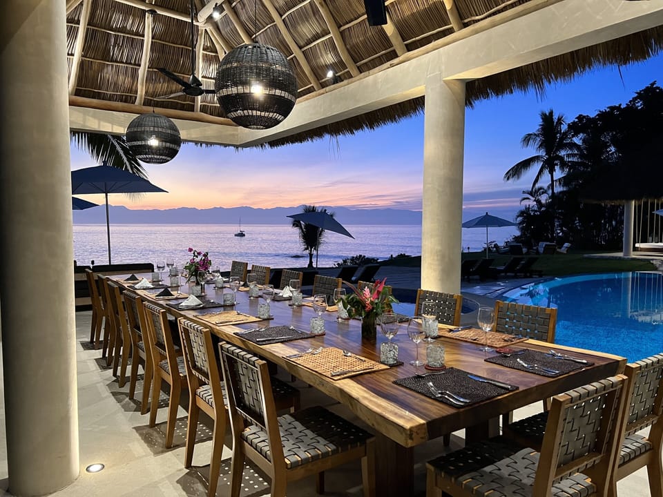 Outdoor Dining Palapa 