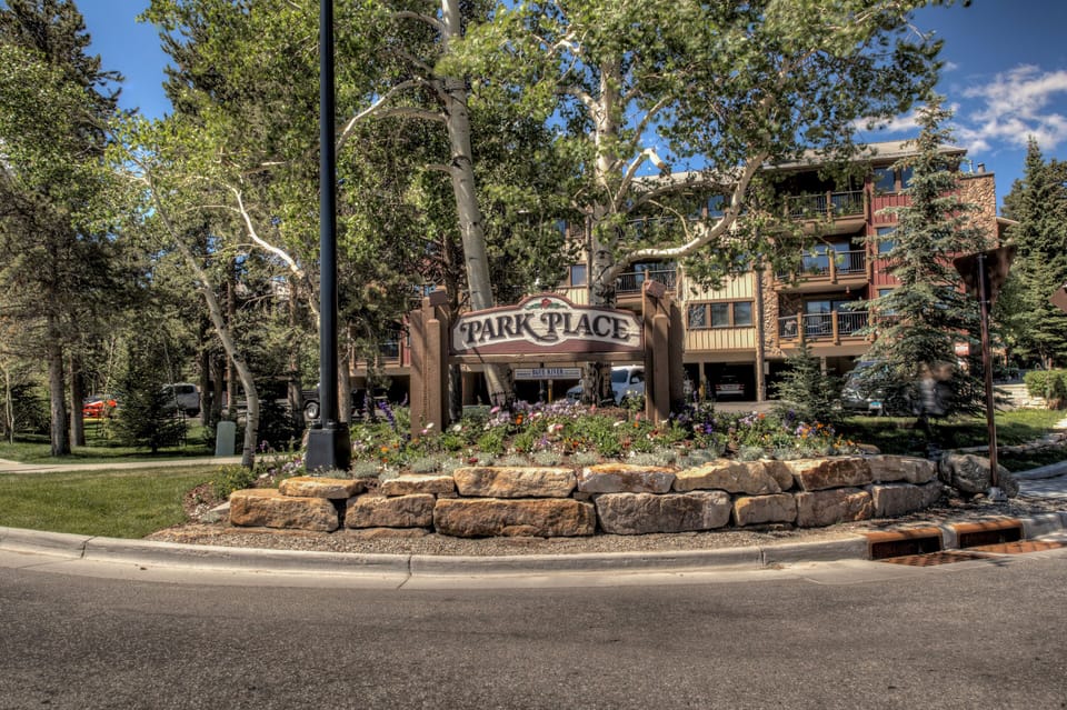"Park Place" Condominiums 