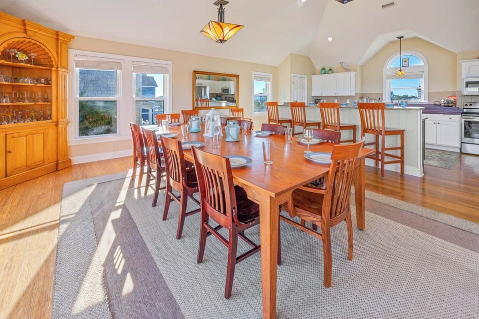 Surf or Sound Realty - 537 - Imagine - Dining Area -2