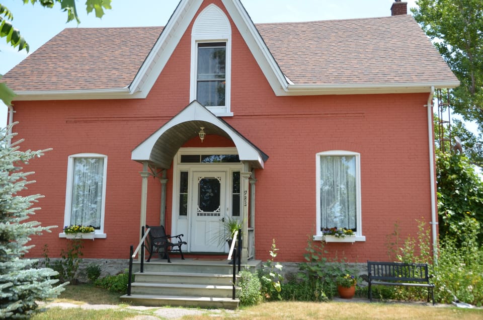 Trillium House -circa 1811.