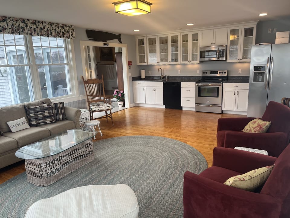 Sitting Room has a kitchenette