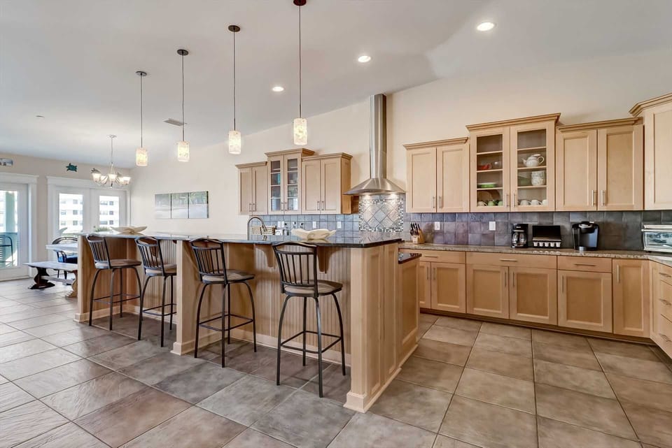 Spacious and well appointed kitchen