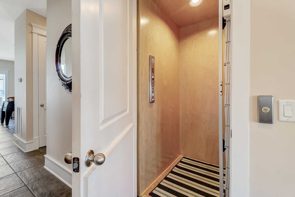 Elevator with service to all 3 levels