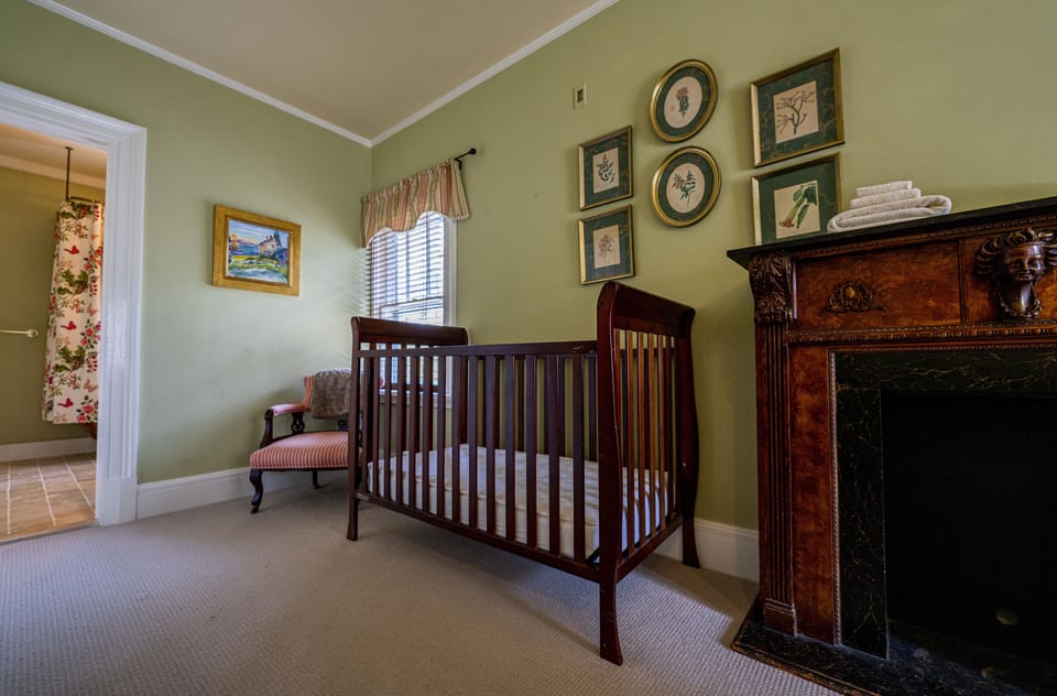 The Twin Bedroom 2 & Bathroom