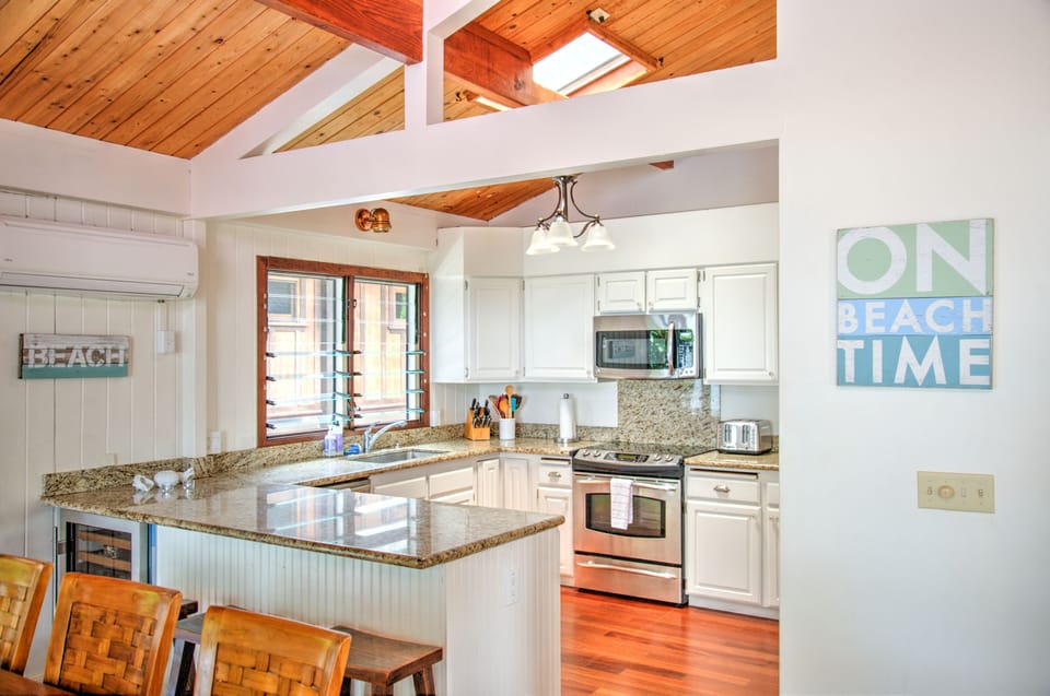 Kitchen with Bosch dishwasher and Sub-Zero refrigerator