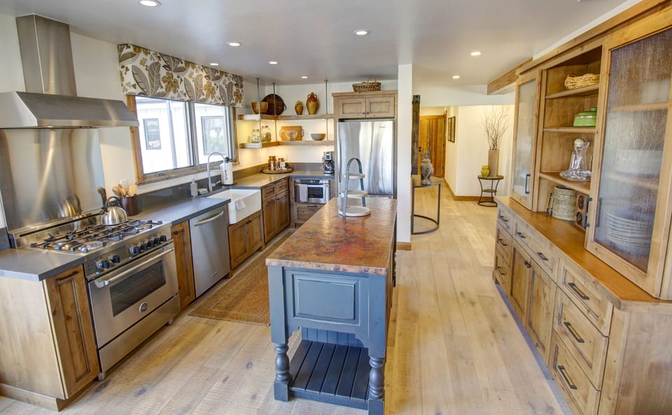Full Kitchen