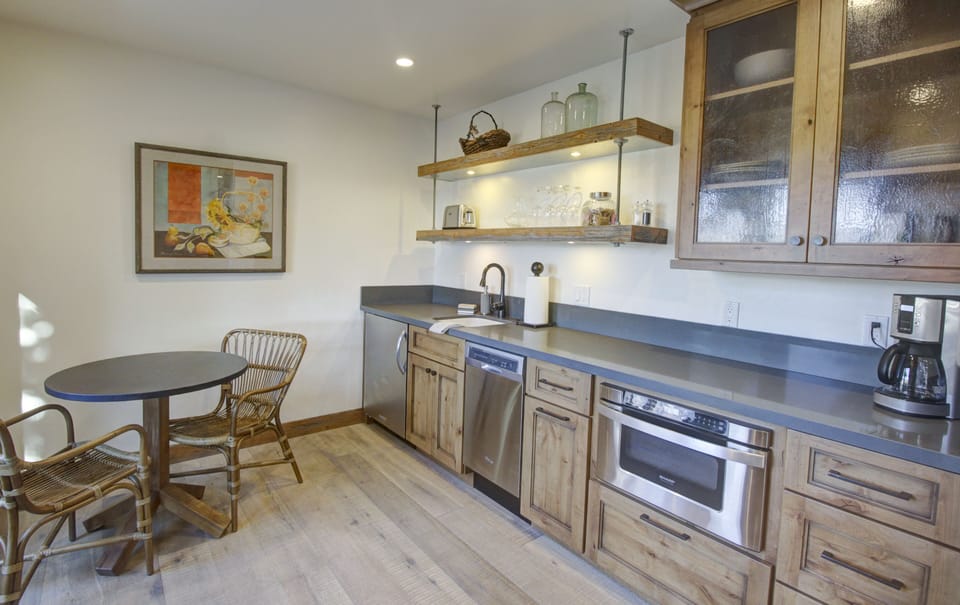 Kitchenette