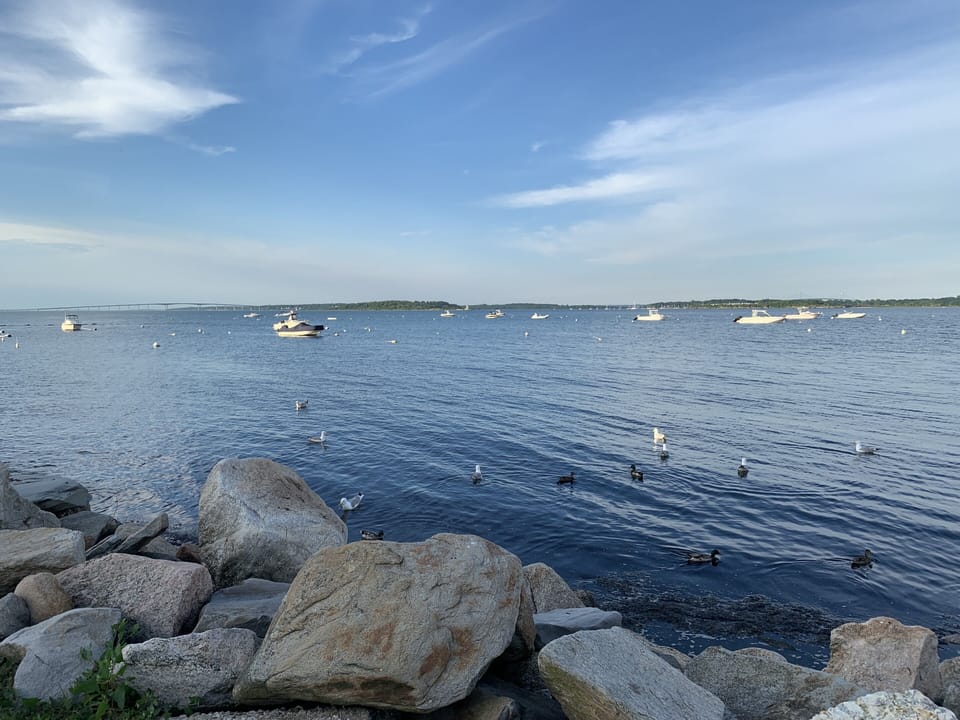 Little Beach & boat ramp...just a few steps away!