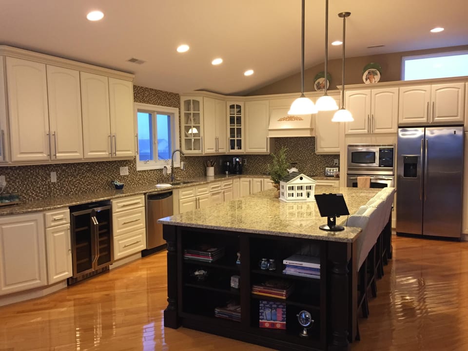 kitchen w 10 ft. center island
