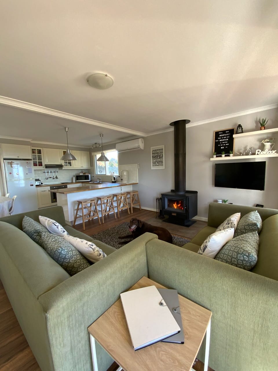Lounge/kitchen area