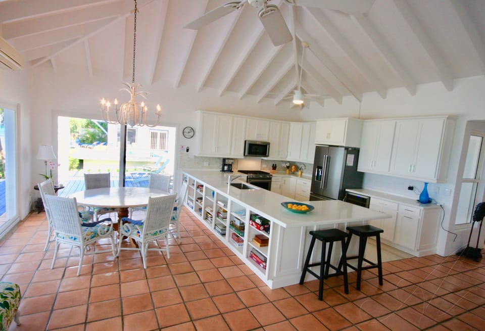 Indoor dining with views!