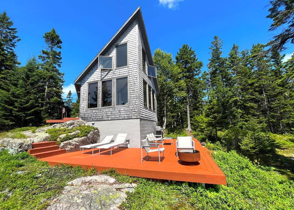 The Prowhouse overlooks Howard Cove and unique Jasper Beach.