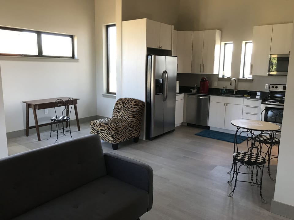 Open floor plan with all the amenities you need for a wonderful urban experience