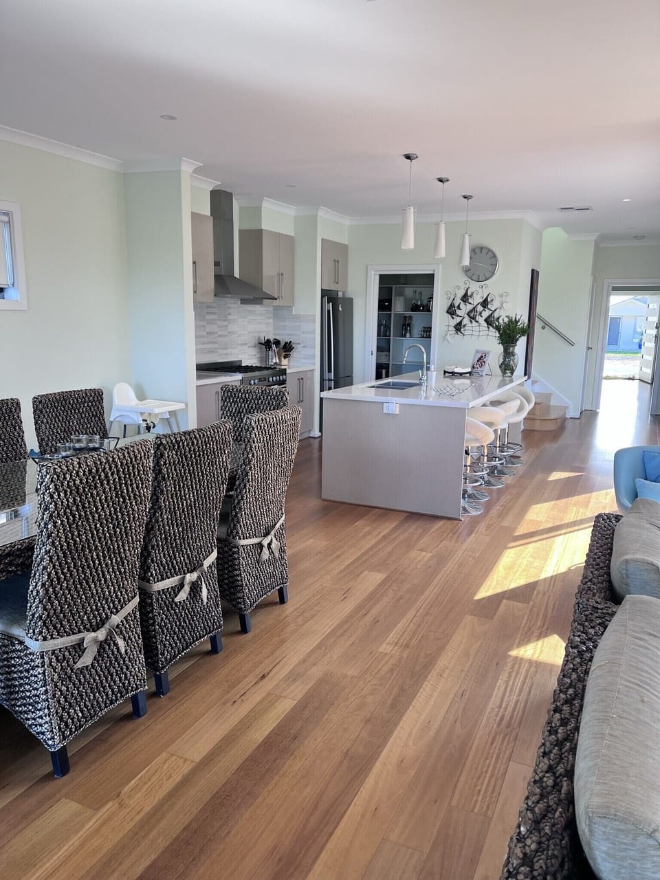 Dining area alongside the kitchen and lounge