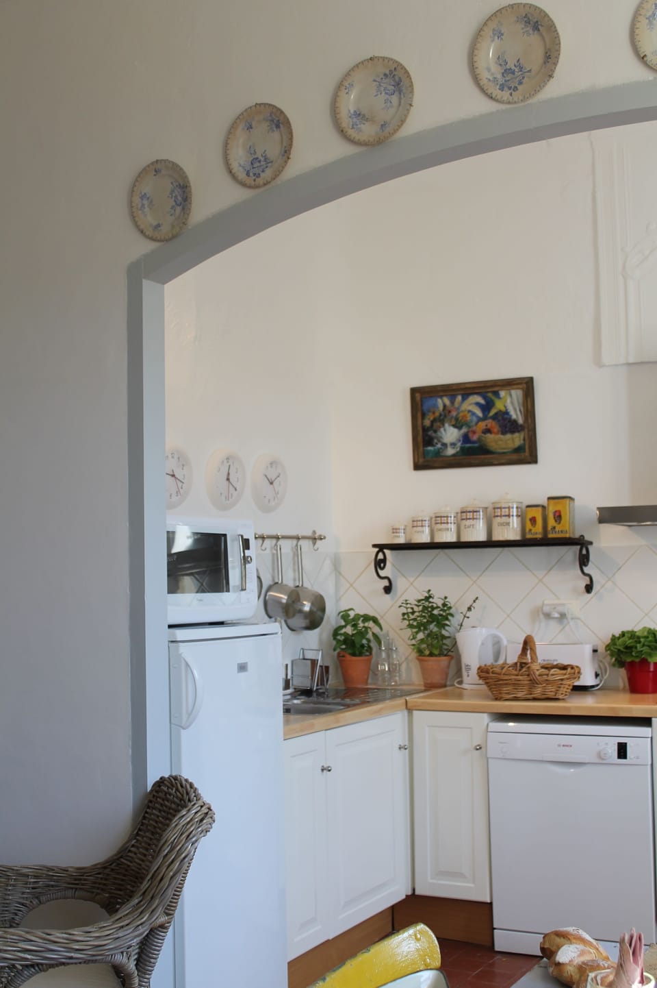 living room to kitchen 