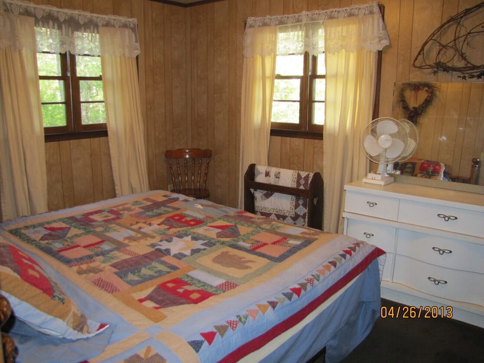 Hemlock bedroom