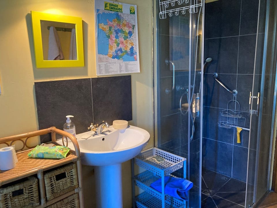 Family bathroom