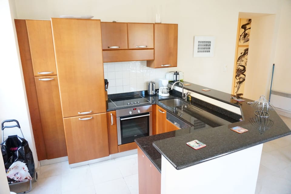 The fully equipped kitchen - see appliances listed on the website.