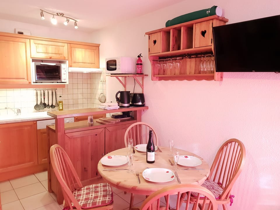 Kitchen and dining area