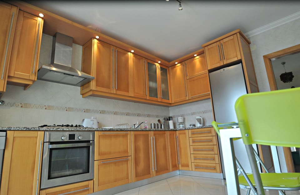 Modern fully equipped kitchen.