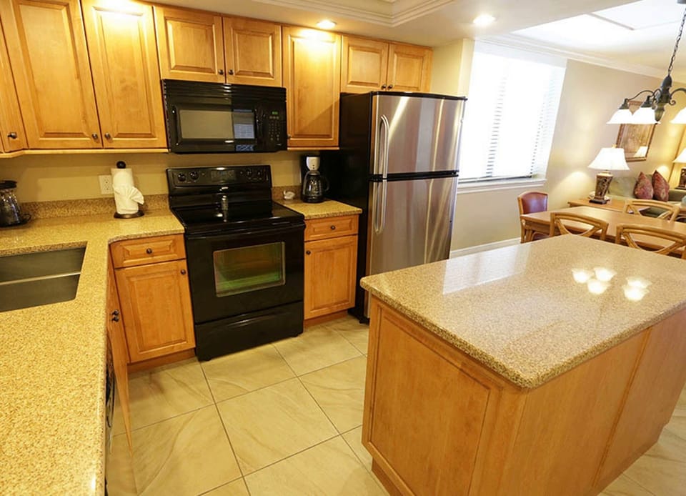 Full Kitchen (Most rooms don't have side window)