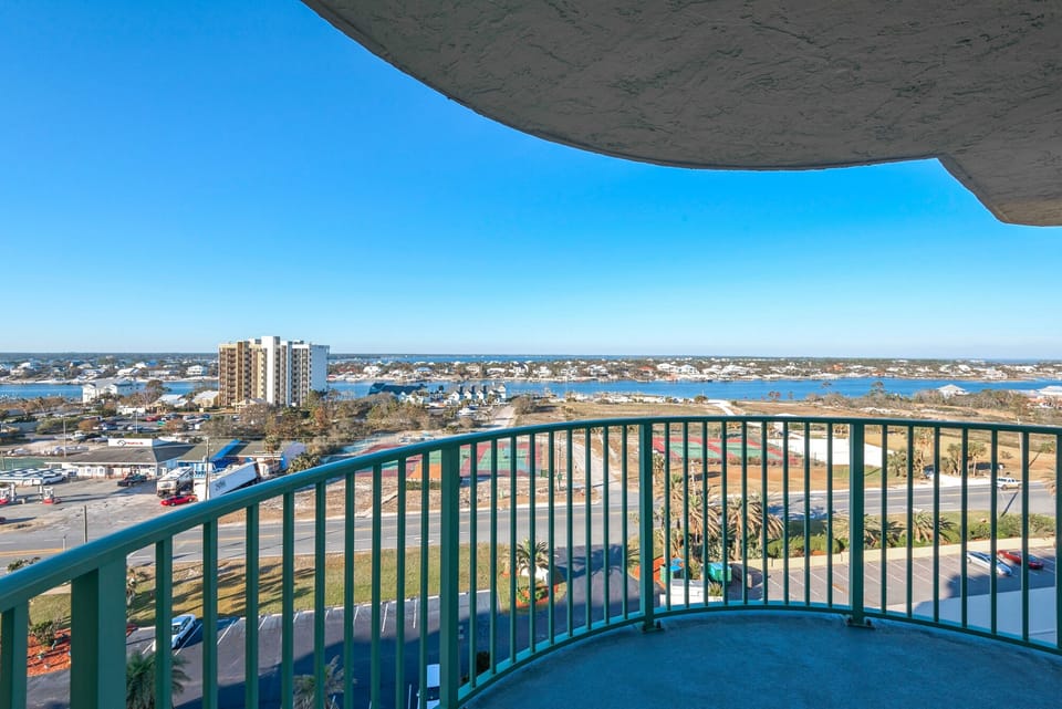 Rear balcony over looking Old River