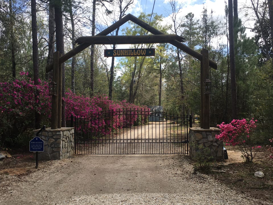 Entrance to the farm at the end of Magee-Mahner Road